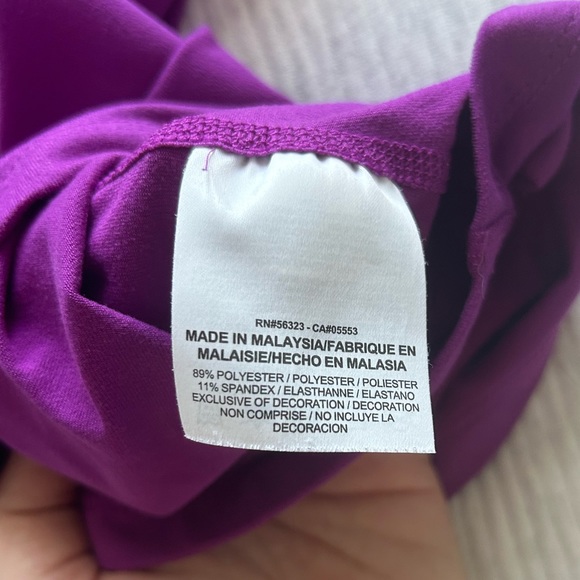 Nike: Women’s Dri-Fit Quarter-Zip Longsleeve Top (Size Medium) - Picture 6 of 6